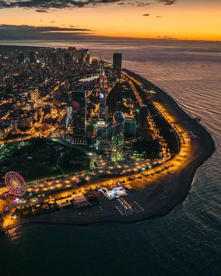 View & More Aparthotel In Batumi Exterior foto